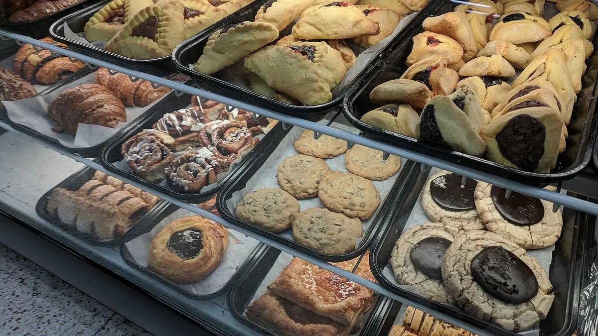 Bee's Brownies – bakery in Blackburn town centre